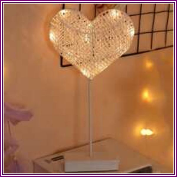 10pcs Bulbs Heart Shaped Table Lamp from SHEIN