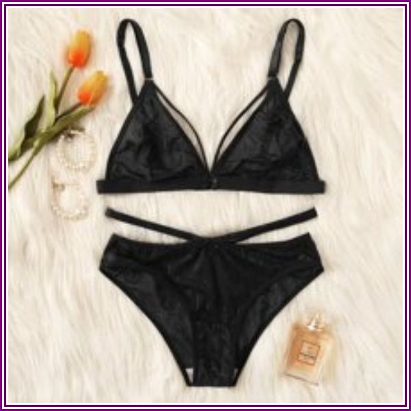 Lace Harness Detail Lingerie Set from ROMWE